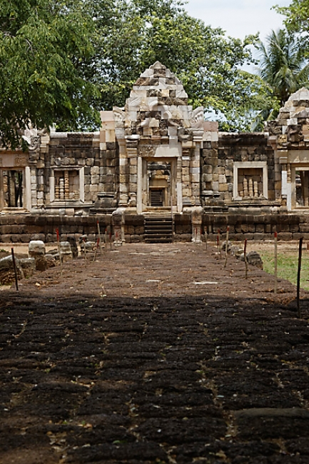 29-Prasat Sdok Kok Thom (2013)-005